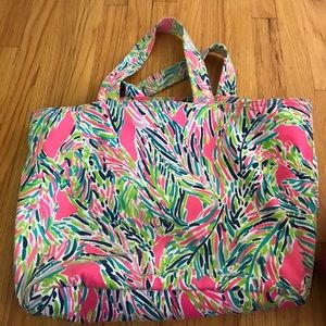 Adorably Lilly Pulitzer tote