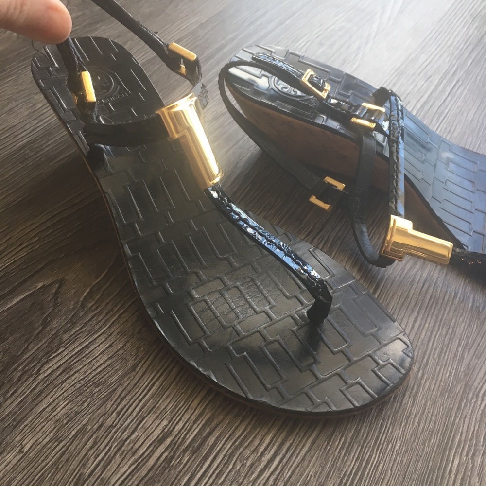 Tory Burch black sandal 7.5. 2” wedge w/Gold T