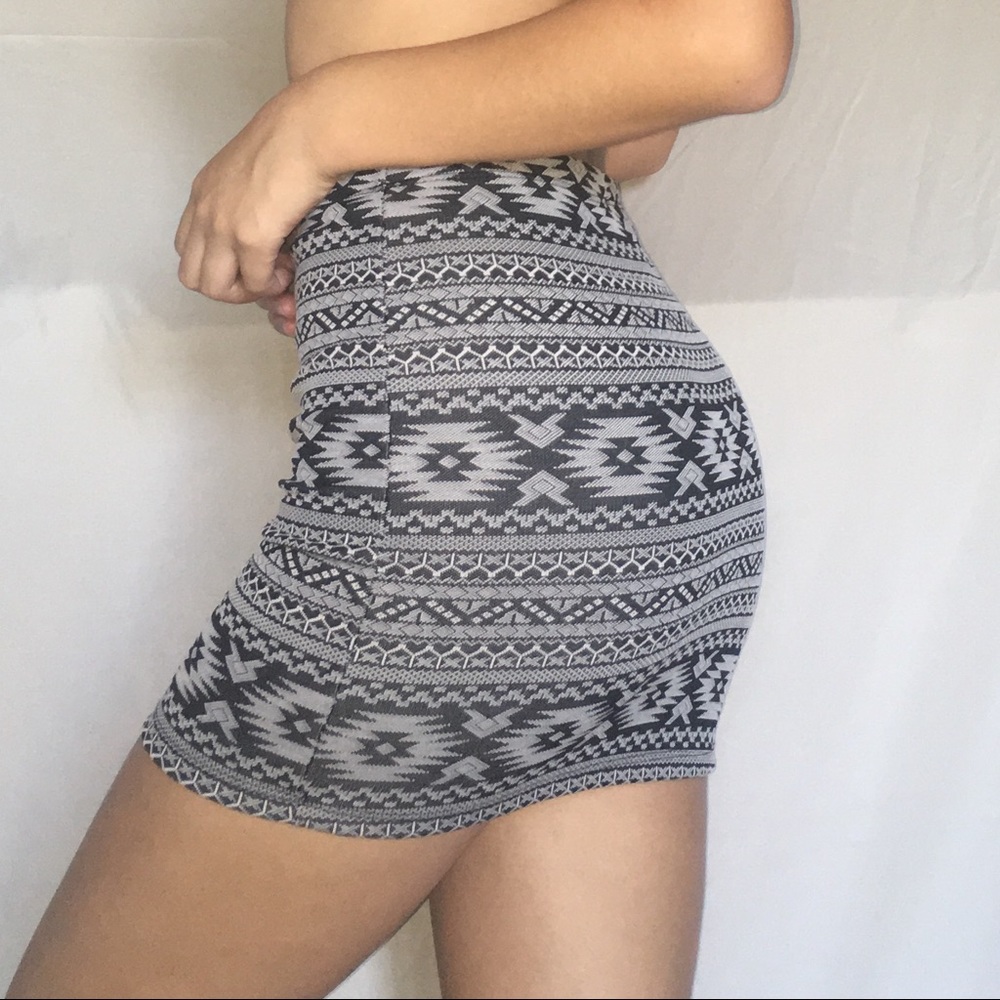 SOLD Tribal print pencil skirt - Picture 2 of 3