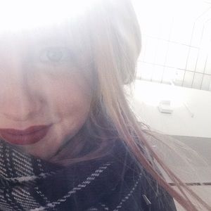 Meet your Posher, Molly