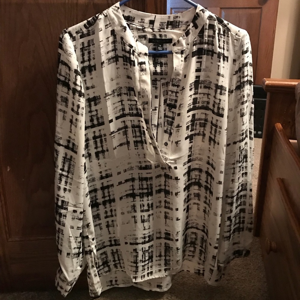Women’s dress shirt