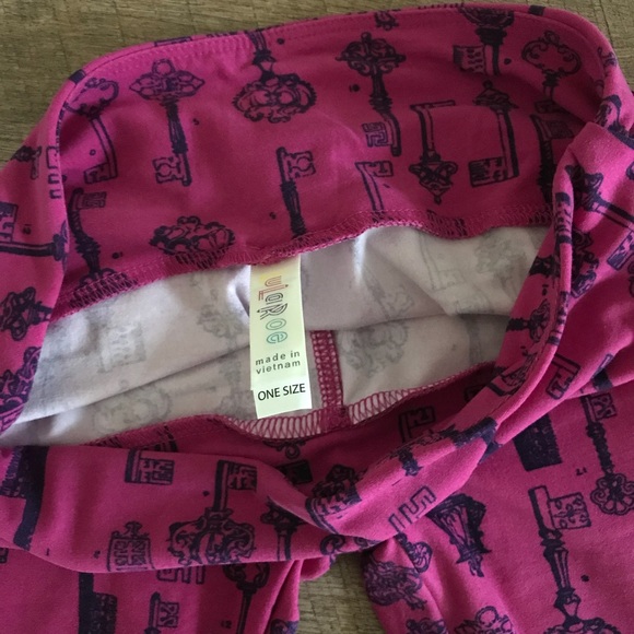 LuLaRoe Leggings - Skeleton Keys - Picture 3 of 3