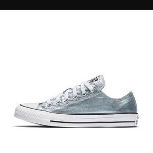 Converse low top sneaker NEW IN BOX METALLIC BLUE