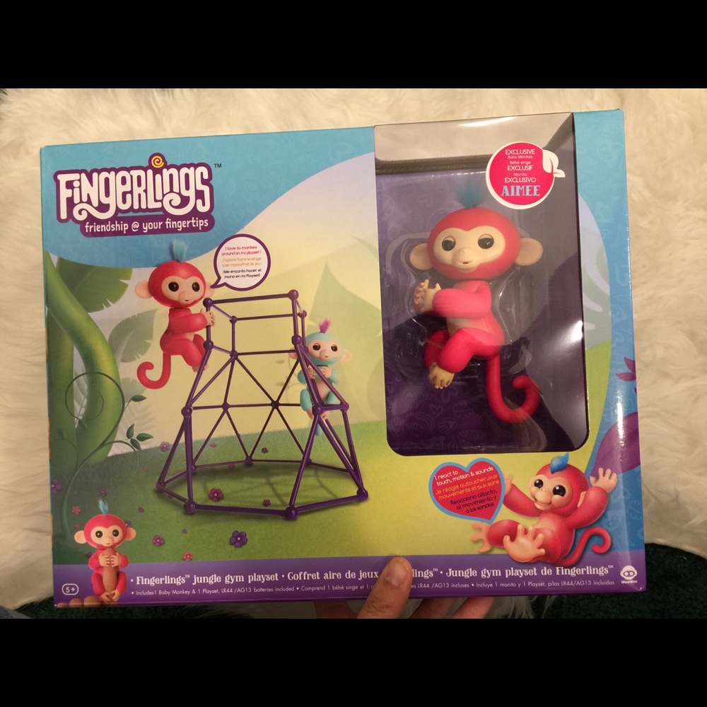 Fingerling jungle guy play set