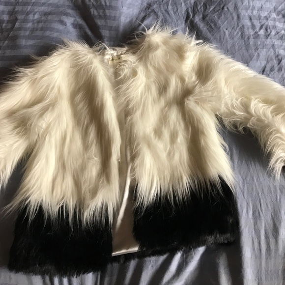 Urban outfitters faux fur jacket - Picture 2 of 6