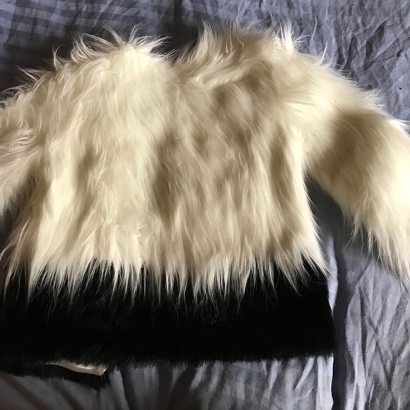 Urban outfitters faux fur jacket - Picture 6 of 6