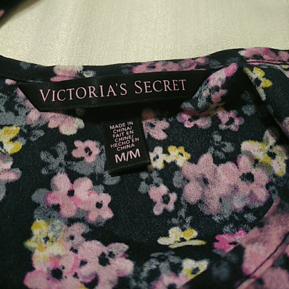 Victoria's Secret Floral Bell Sleeve - Picture 5 of 6