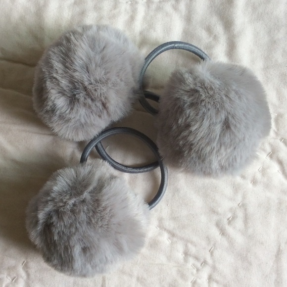 2/$8 • NWOT 3 Pom-Pom Hair Ties - Picture 1 of 2