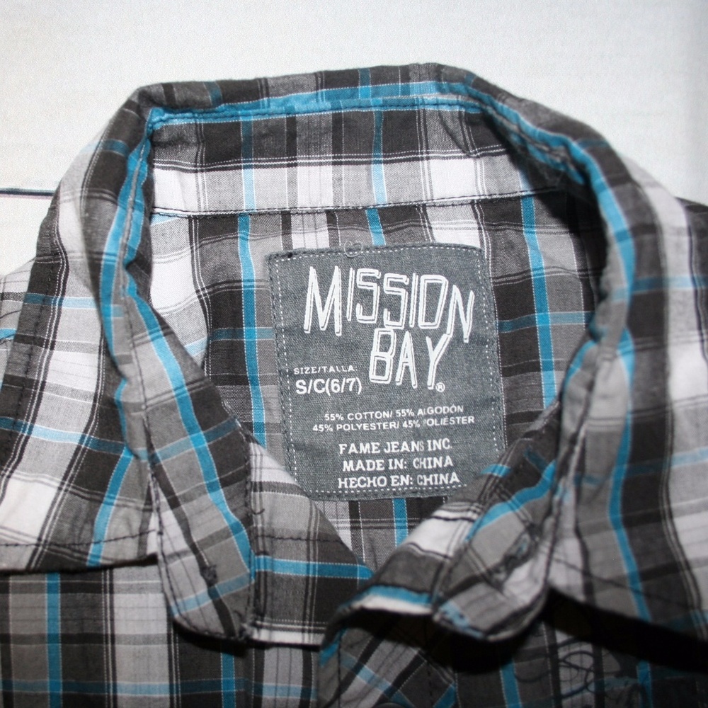 Collared Shirt - Picture 3 of 3