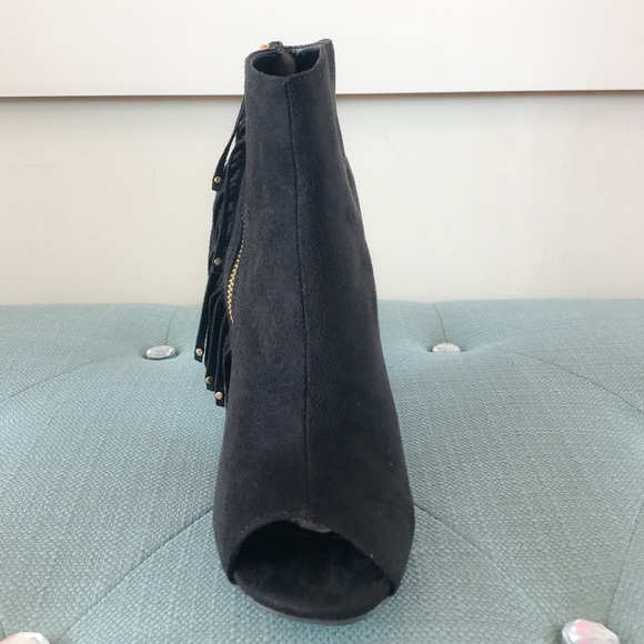 🎉🎉Host Pick🎉🎉🖤Camila Booties🖤 - Picture 4 of 5