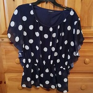 Super comfy top **LIKE NEW**