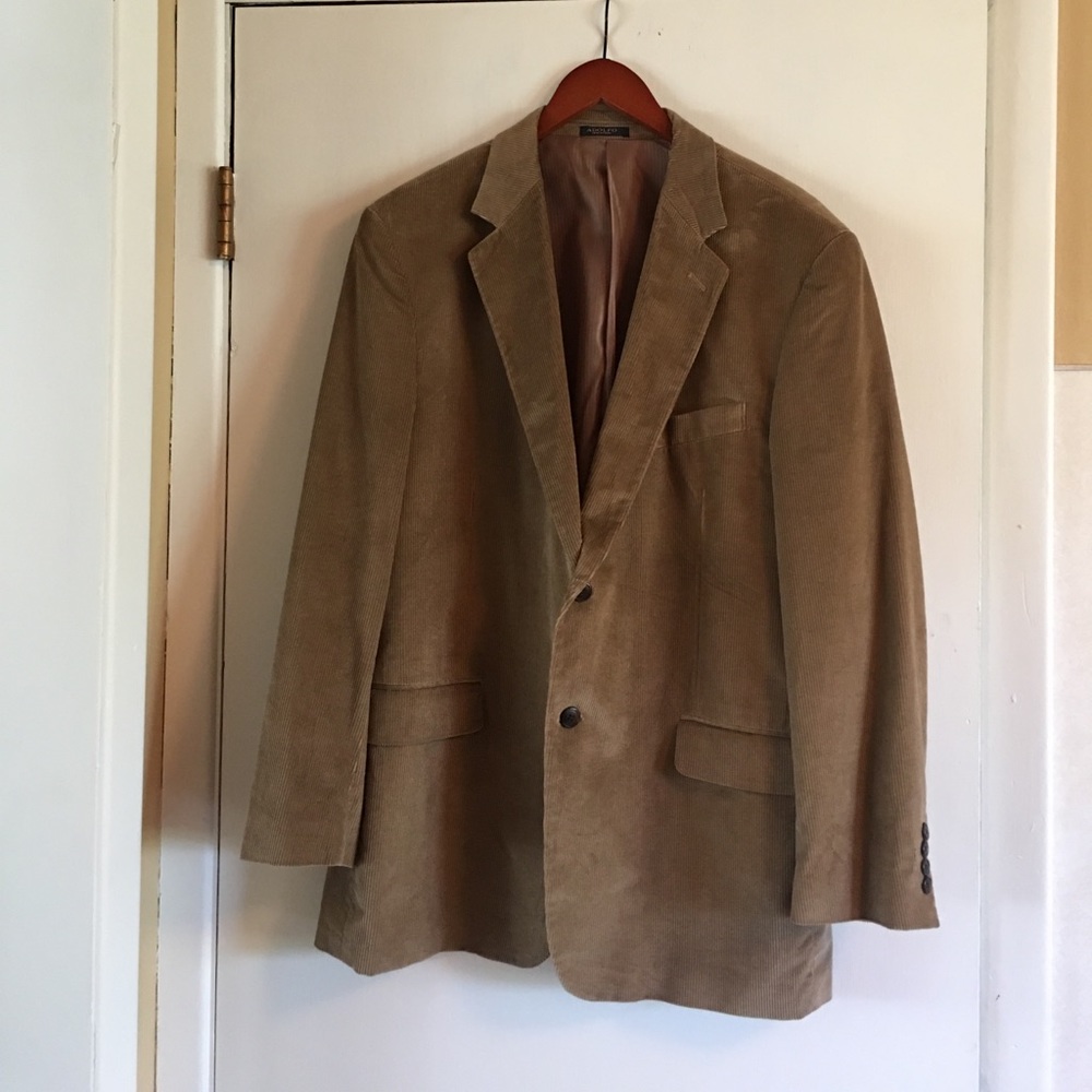 Men's Jacket - Picture 2 of 3
