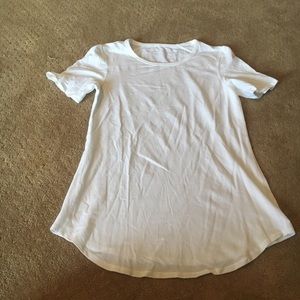 Lululemon T-shirt