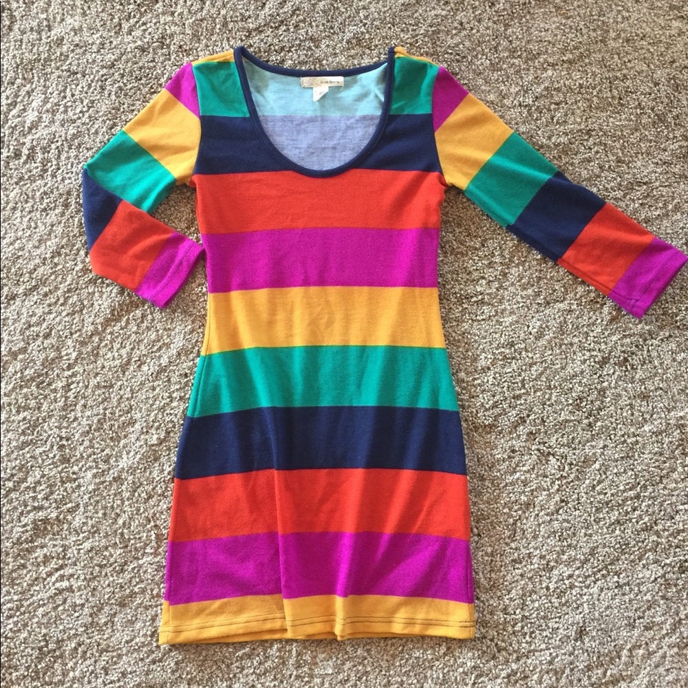 Cute striped dress!