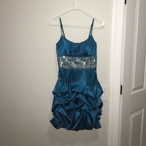 Worn once. No use for dress any more.