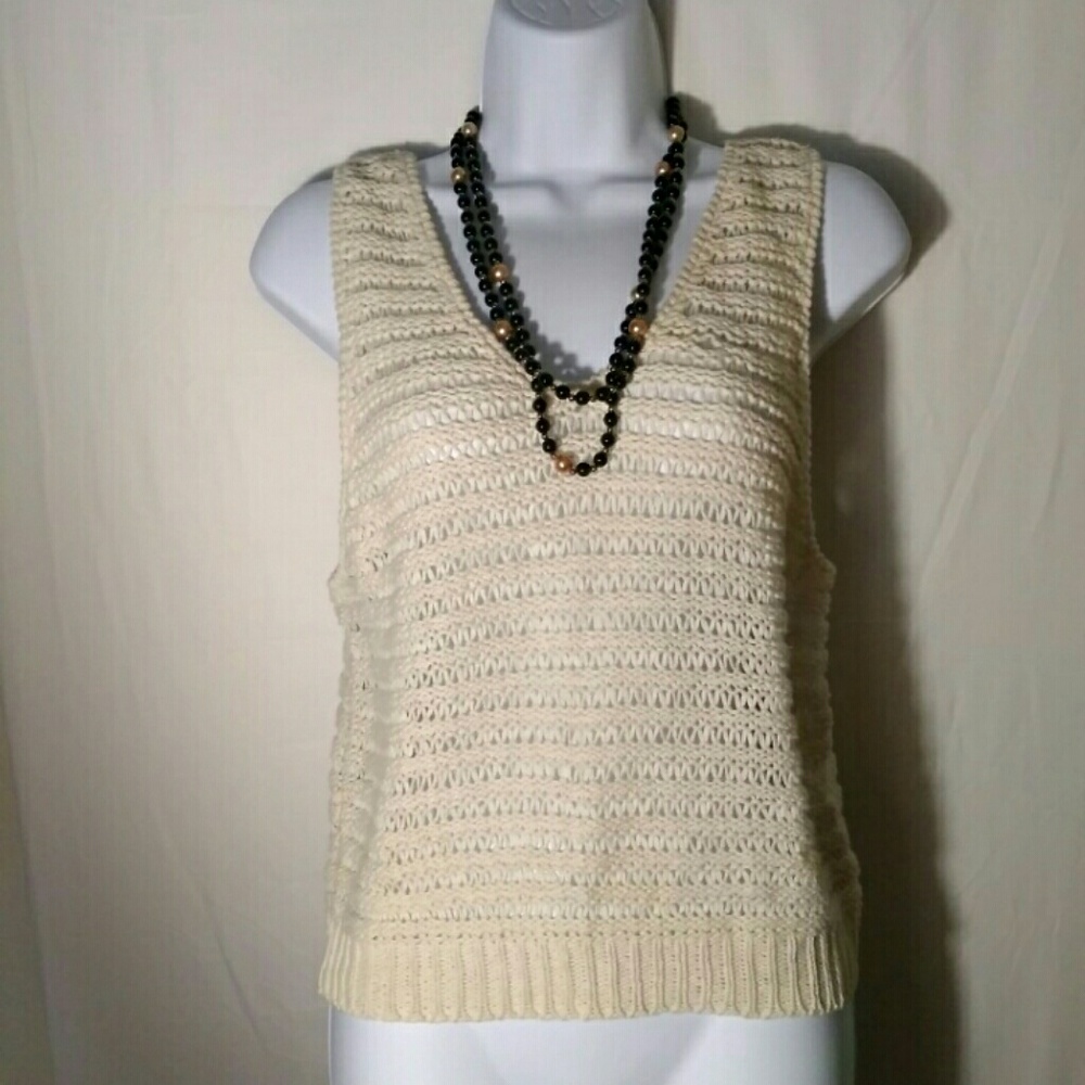 Young exciting seiferts Tan top