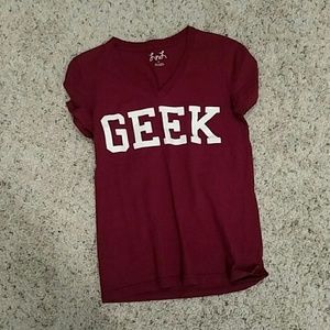 Maroon short sleeve shirt