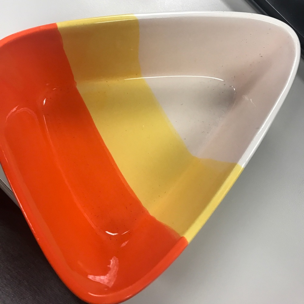 Candy corn dish