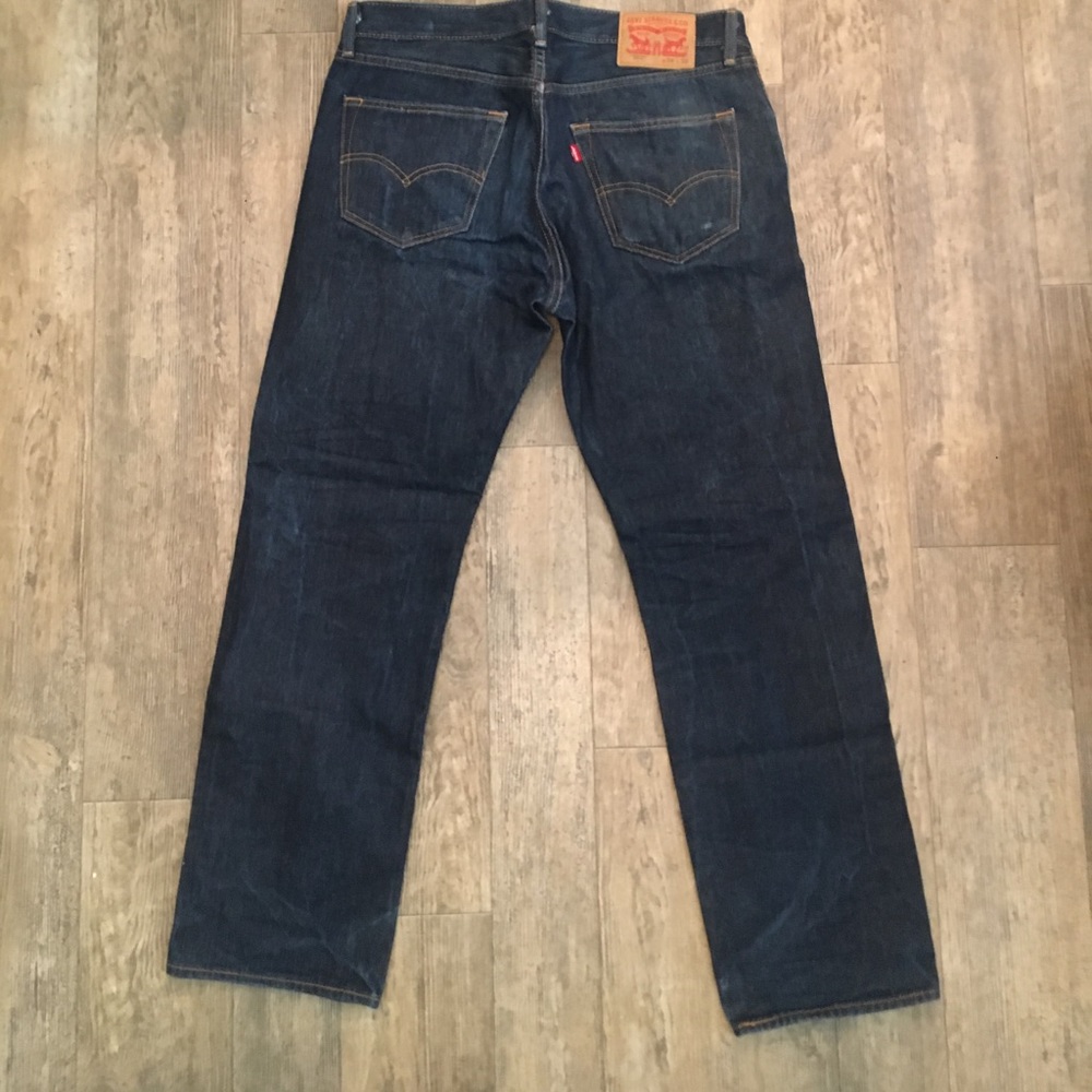 Levi's Pants - Picture 2 of 2