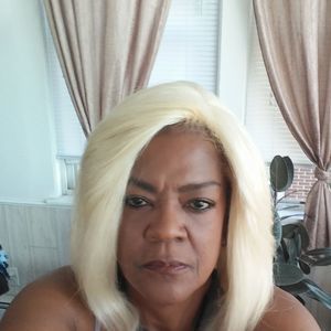 Meet your Posher, Goldie