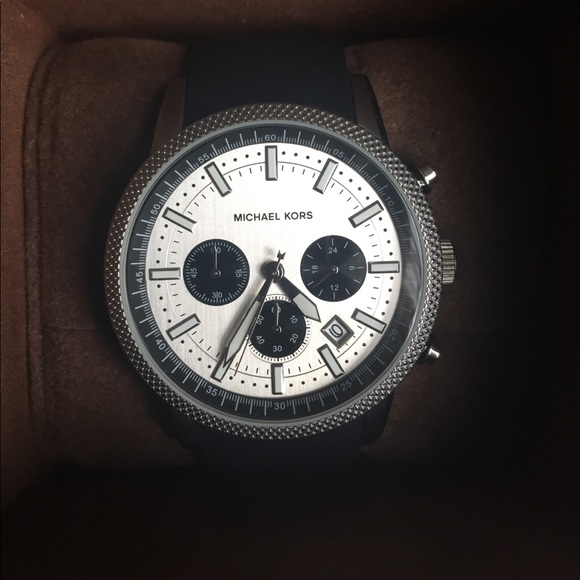 Michael Kors Watch - Picture 2 of 3