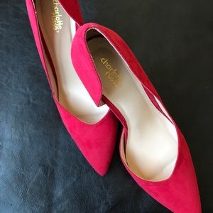 Red Pumps • NEVER BEEN WORN •