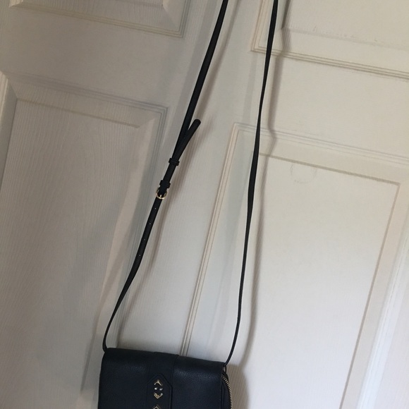 Crossbody - Picture 2 of 4