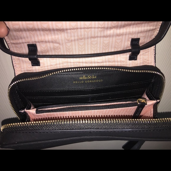 Crossbody - Picture 4 of 4