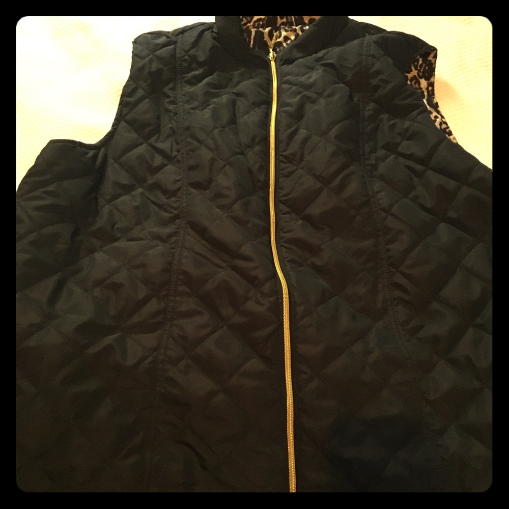 Very cute Women’s reversible Vest