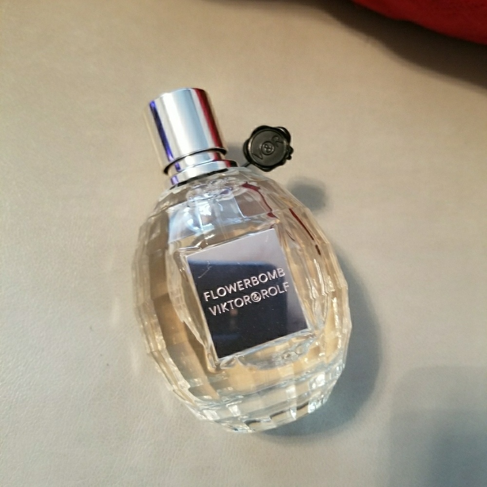 Flower Bomb Victor & Rolf