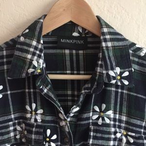 Green And White Daisy Flannel🌿