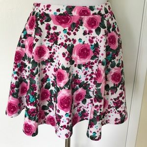 WETSEAL SKATERS SKIRT.