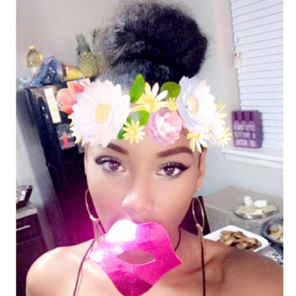 Meet your Posher, Joi