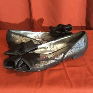 Libby Edelman peep toe Metallic Black flats sz 9