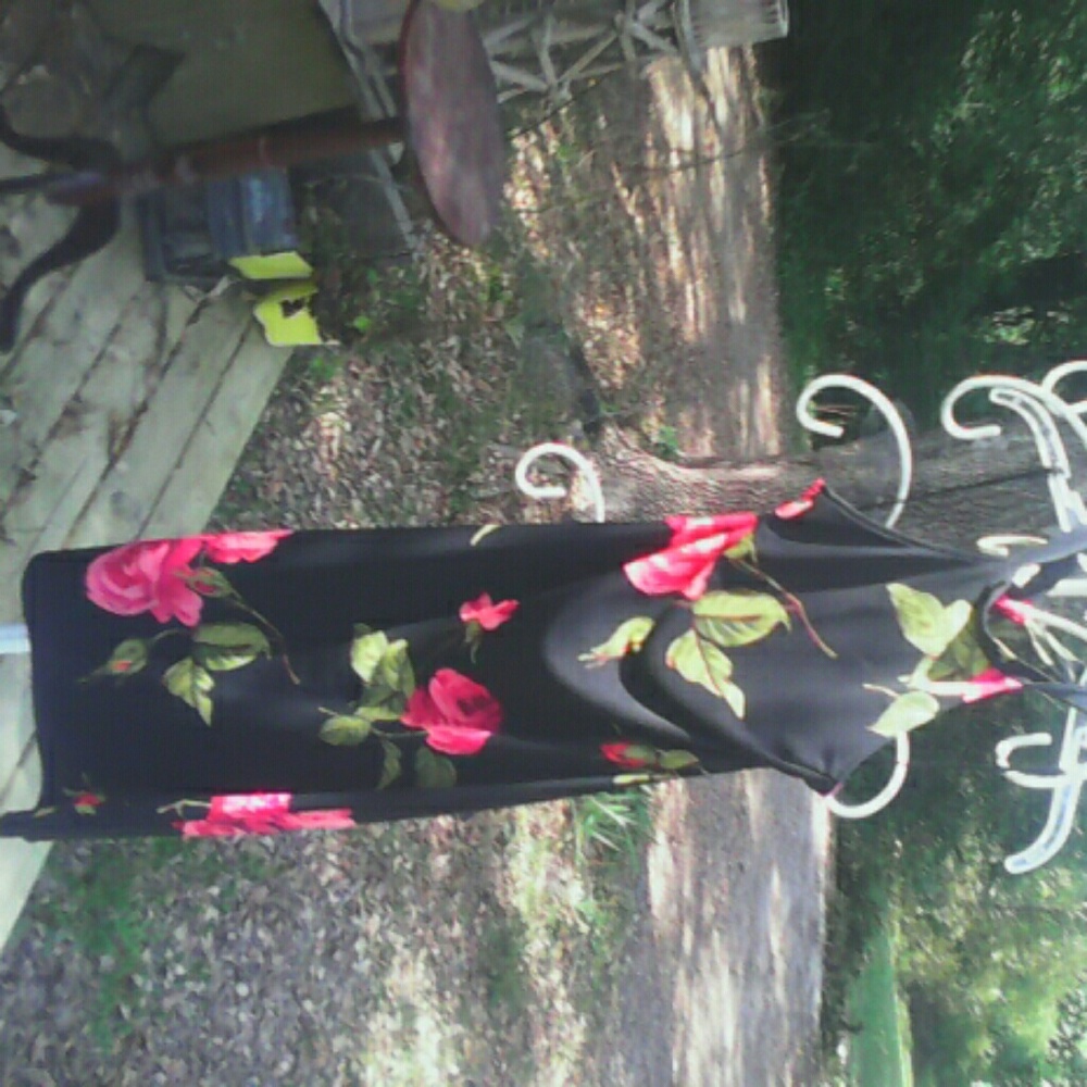 Floral backless dress