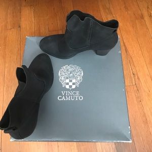 Vince Camuto black booties Feina 6.5