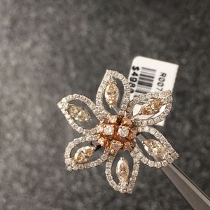 2.94CT DIAMOND 18KT WHITE & ROSE GOLD FLOWER RING
