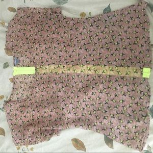 Shirt that zips up in the back