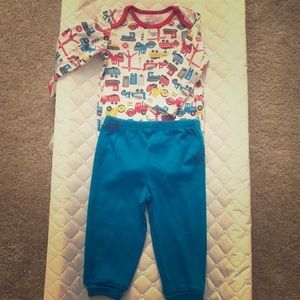 NWOT! Baby boy outfit!