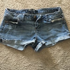 Celebrity pink jean shorts 3