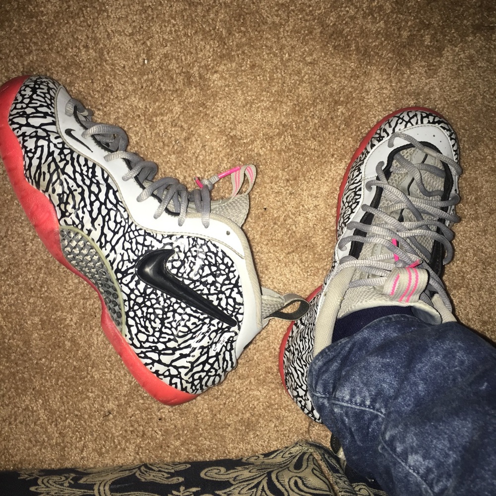 Elephant foamposite size 10