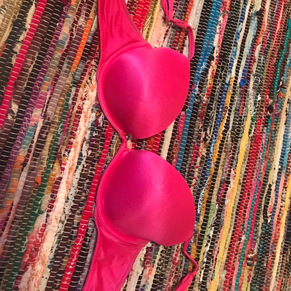 Pink VS Push-up bra