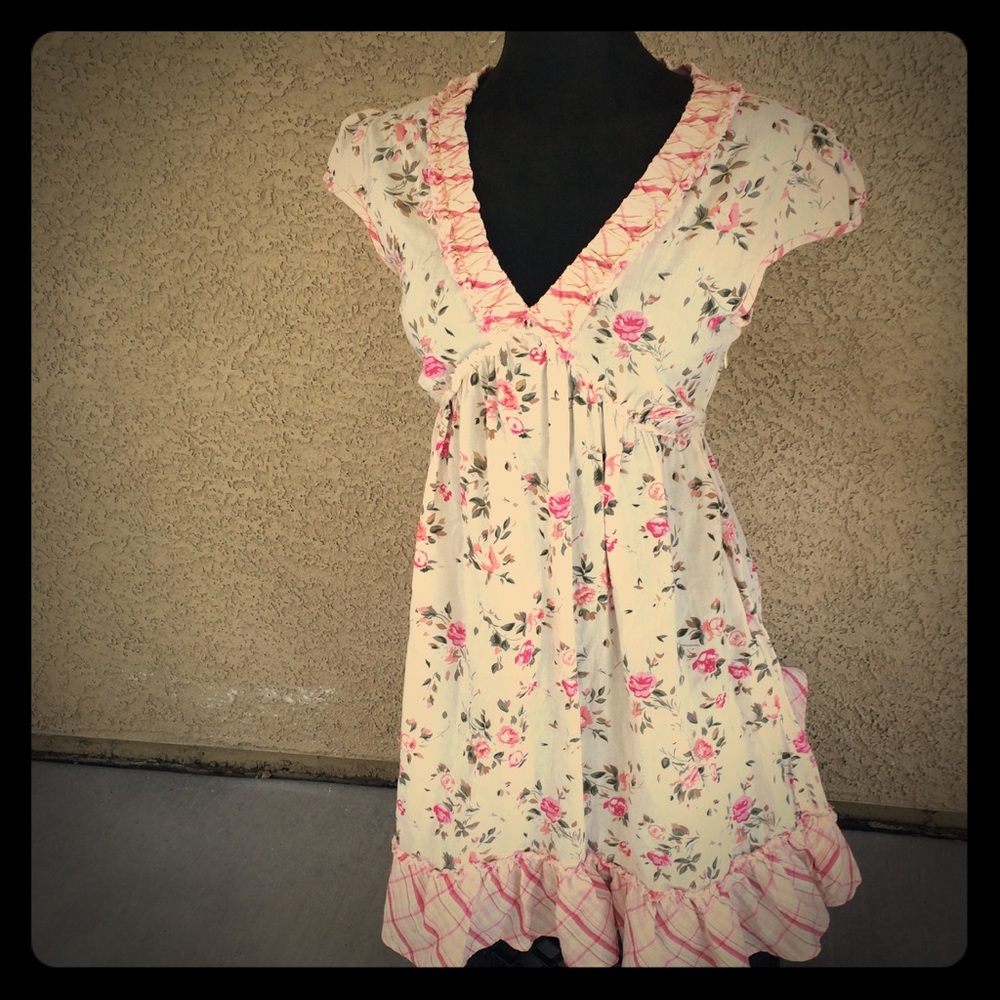 Dimri Boho mid length floral white pink flowers sm