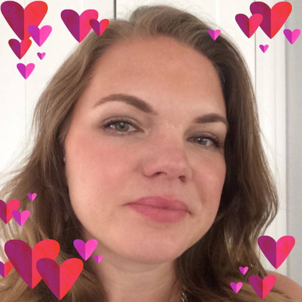 Meet your Posher, Lena