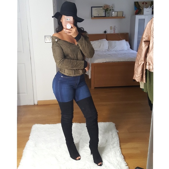 "Persuade Me" Off the Shoulder Jacket NWOT - Picture 3 of 7