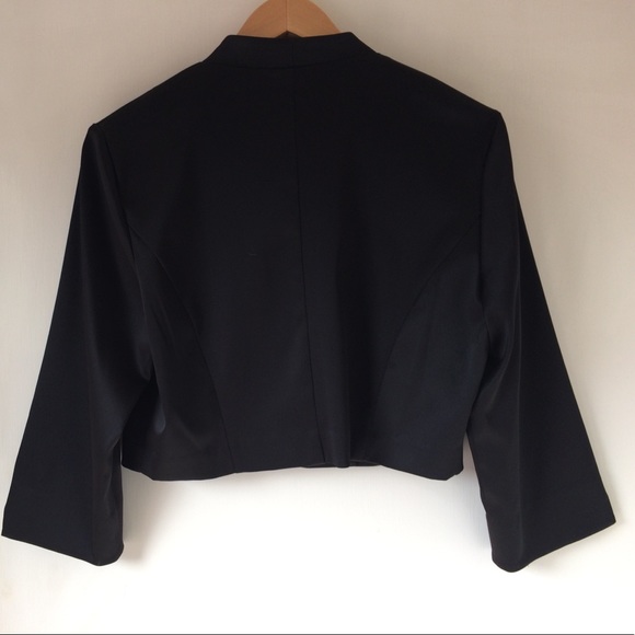 Cropped satin like jacket - Picture 4 of 4