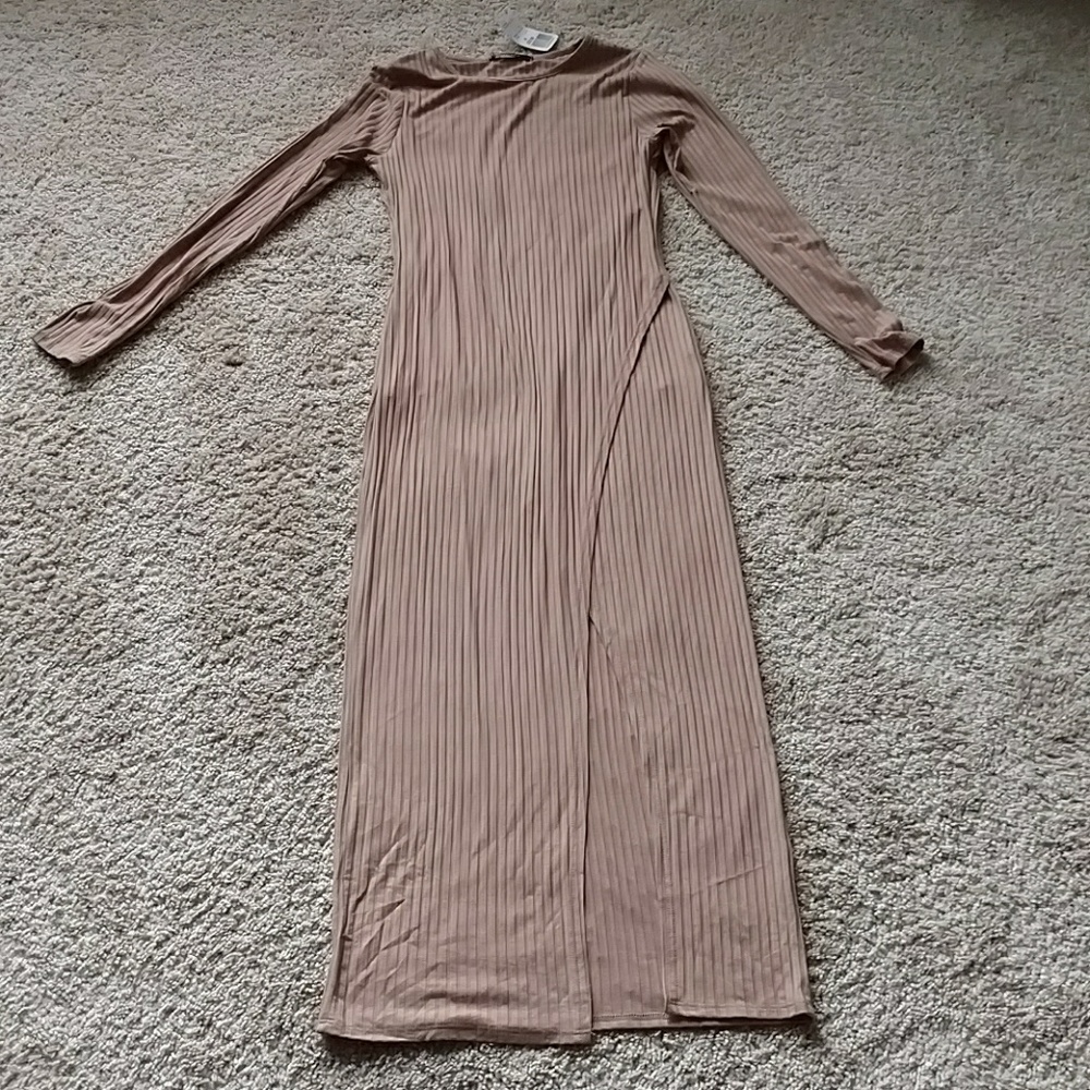 🚫SOLD🚫🔻📣SALE Ribbed sexy maxi - Picture 5 of 7