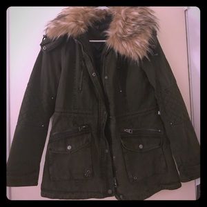 Guess Green Coat with Fur. New With Tags. S