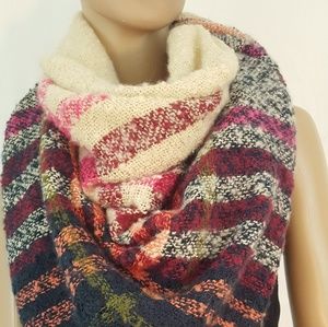 The popular Blanket scarf, super soft & warm