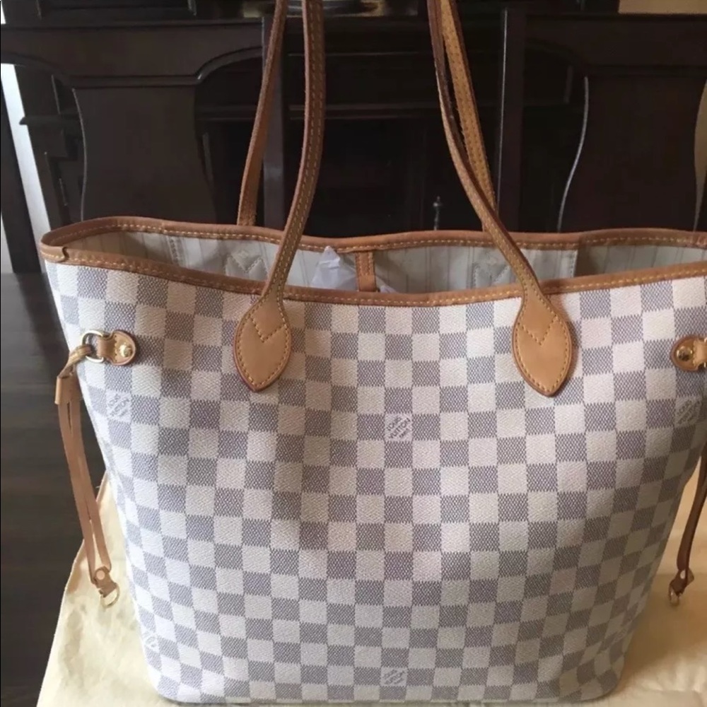 Louis Vuitton Damier Neverfull. I accept P Pal